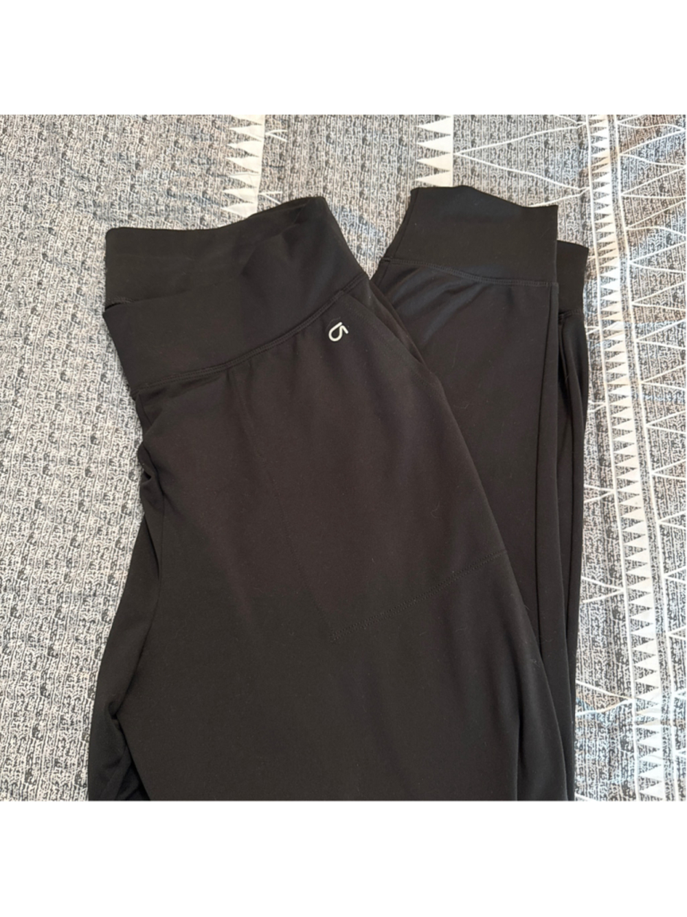 Women's GapFit Studio High Rise Jogger Pants Black Size L - Picture 1 of 4